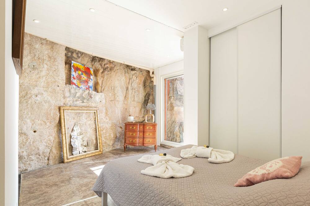 Photo of Bedroom in Theoule-Superieur