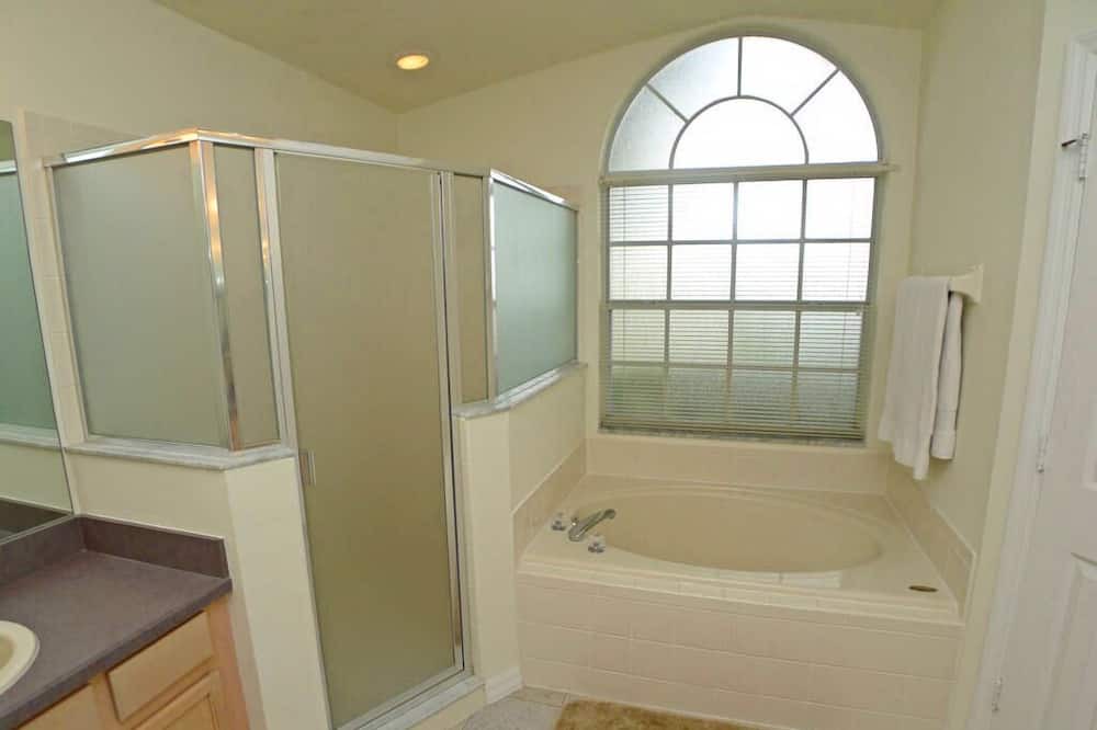 Photo of Bathroom in Greater Groves