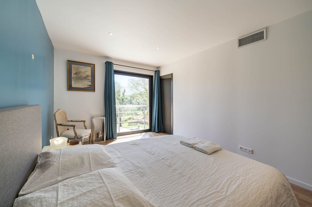 Photo of Bedroom in Saint-Jacques