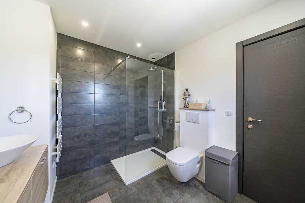 Photo of Bathroom in Saint-Jacques