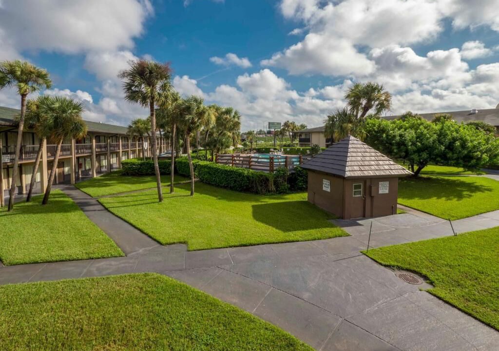 Photo of Outdoor in Fairview Shores