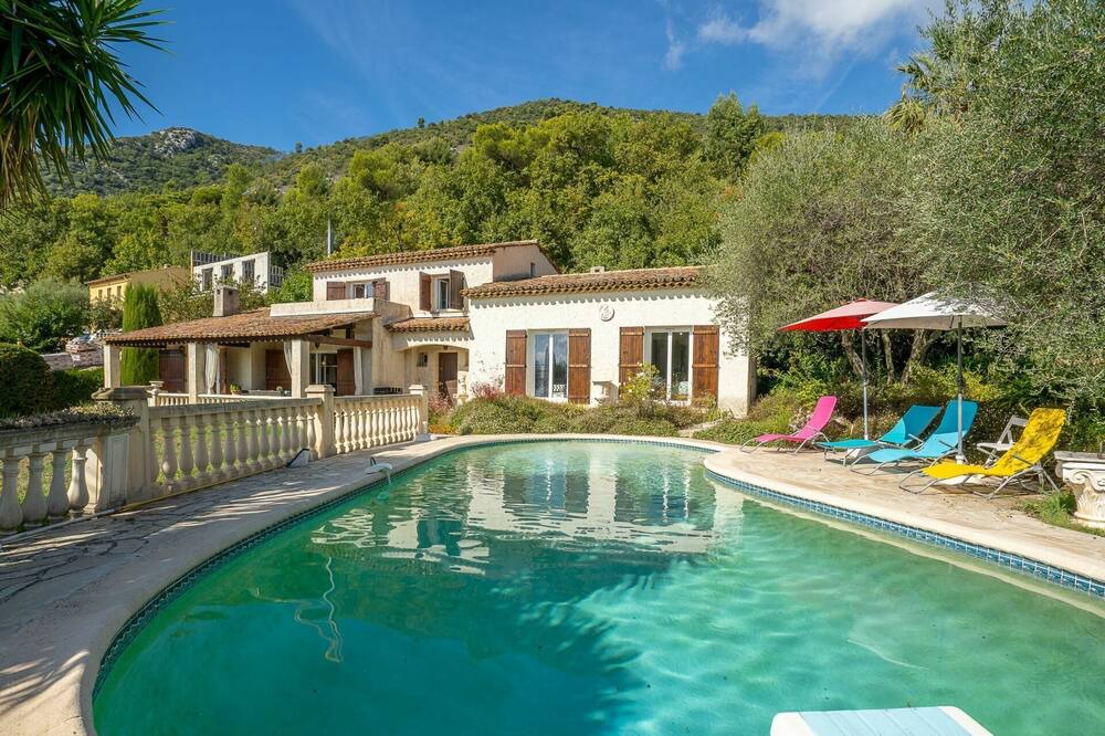 Photo of Outdoor in Gattieres