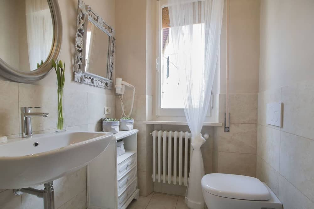 Photo of Bathroom in Civitella Marittima