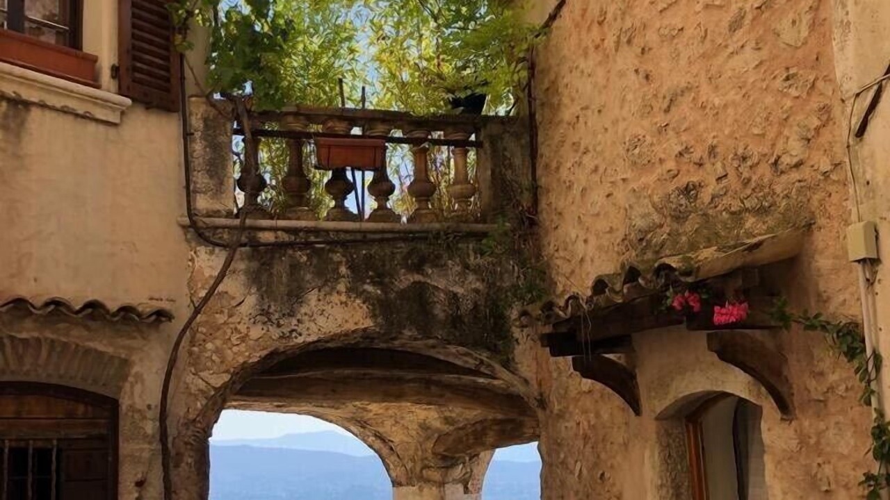 Photo of Outdoor in Gattieres