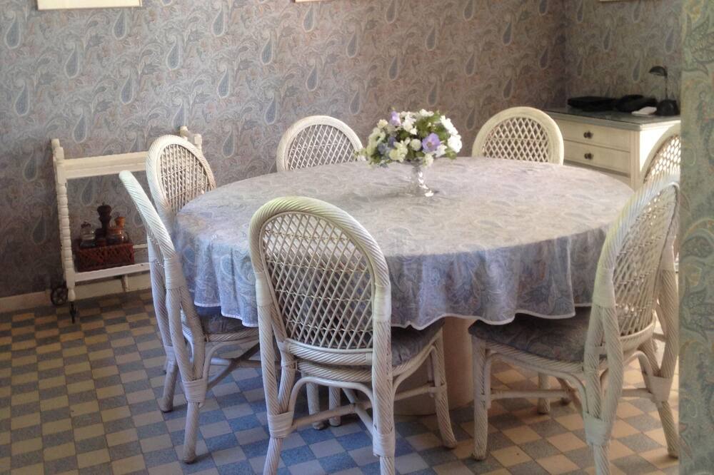 Photo of Kitchen in Chateauneuf-Grasse