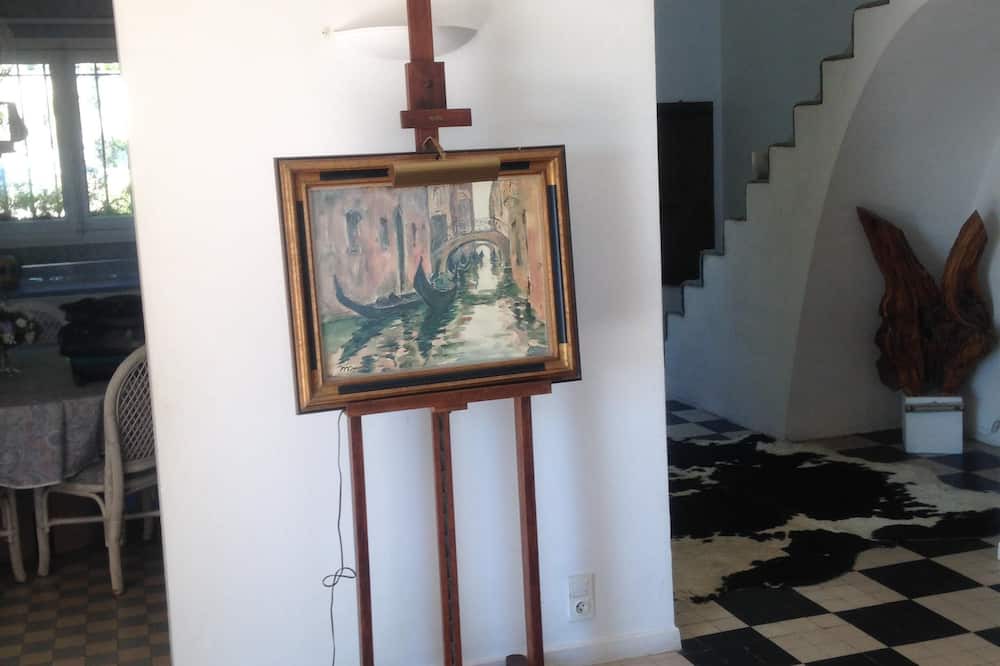 Photo of Others in Chateauneuf-Grasse