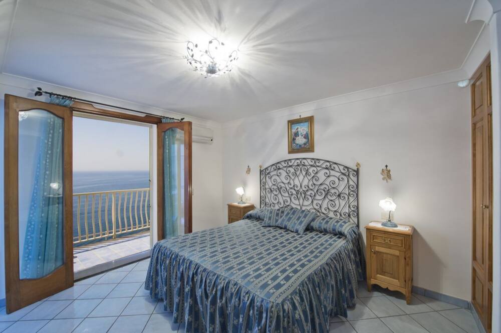 Photo of Bedroom in Praiano