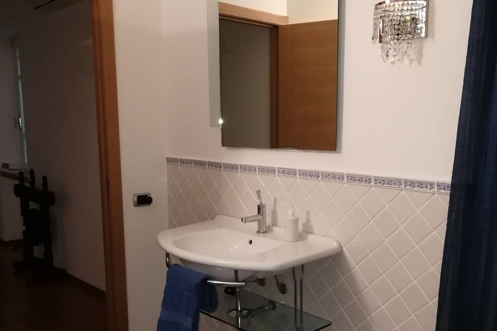 Photo of Bathroom in Nocchi