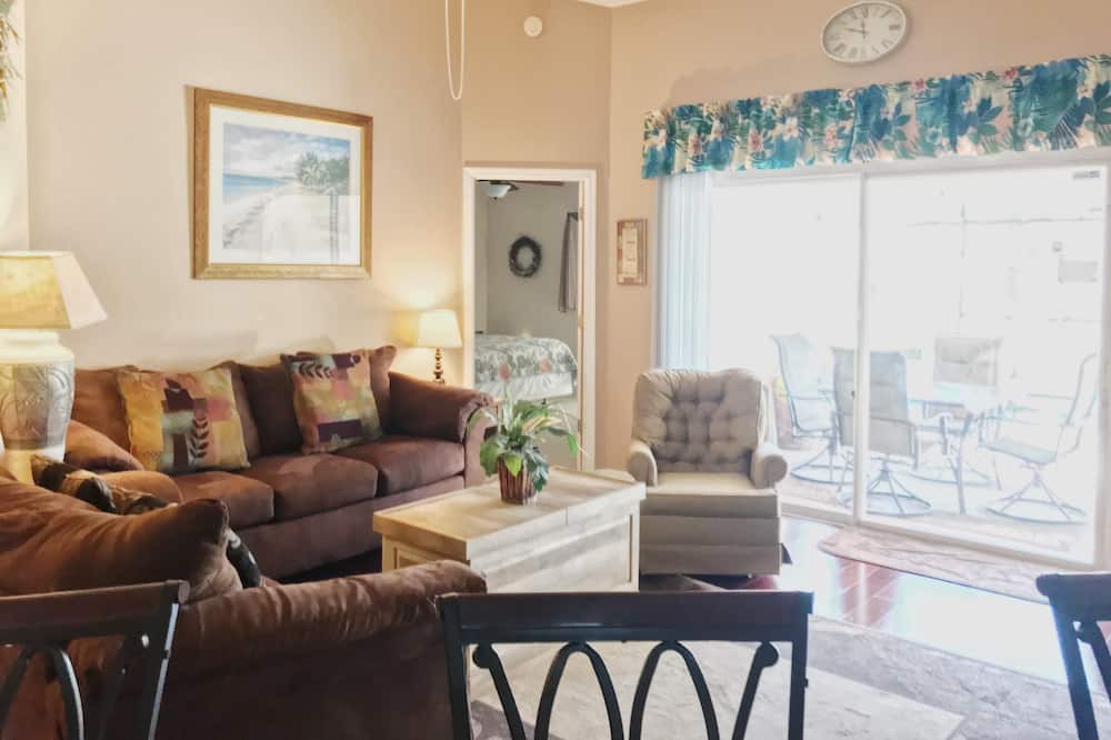 Photo of Bedroom in Florida Pines