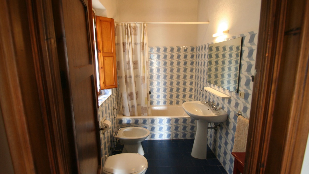 Photo of Bathroom in Petrognano