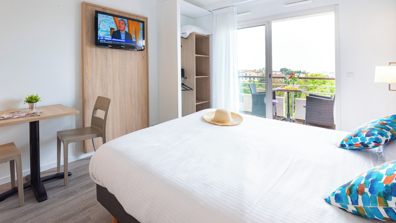 Photo of Bedroom in Le Cannet