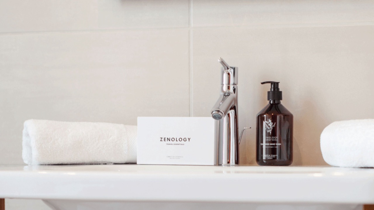 Photo of Bathroom in California - Pezou