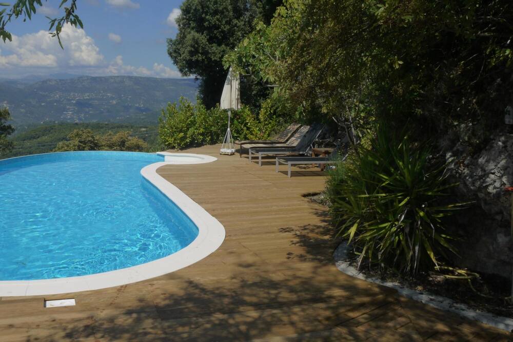 Photo of Outdoor in Peille