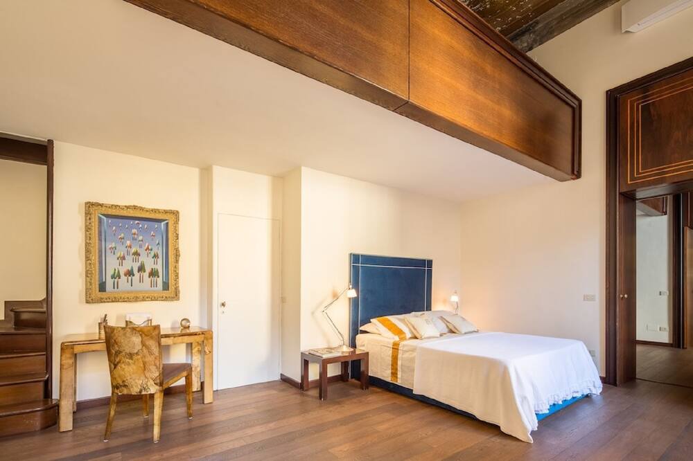 Photo of Bedroom in Rione IX Pigna