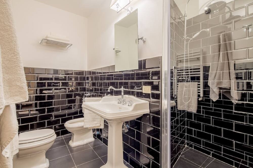 Photo of Bathroom in Rione IX Pigna