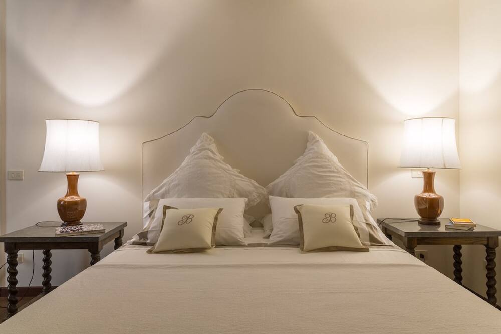 Photo of Bedroom in Rione IX Pigna