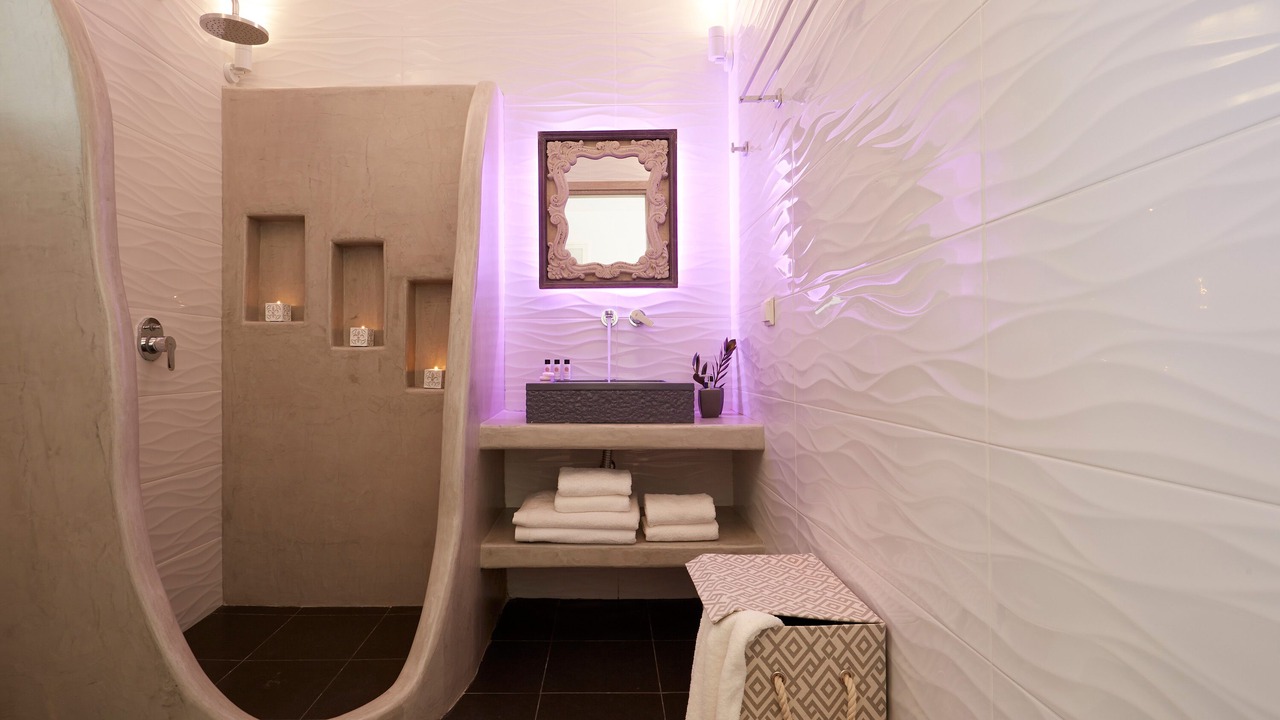 Photo of Bathroom in Kamari