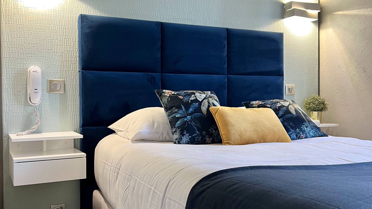 Photo of Bedroom in Mandelieu-la-Napoule Beach