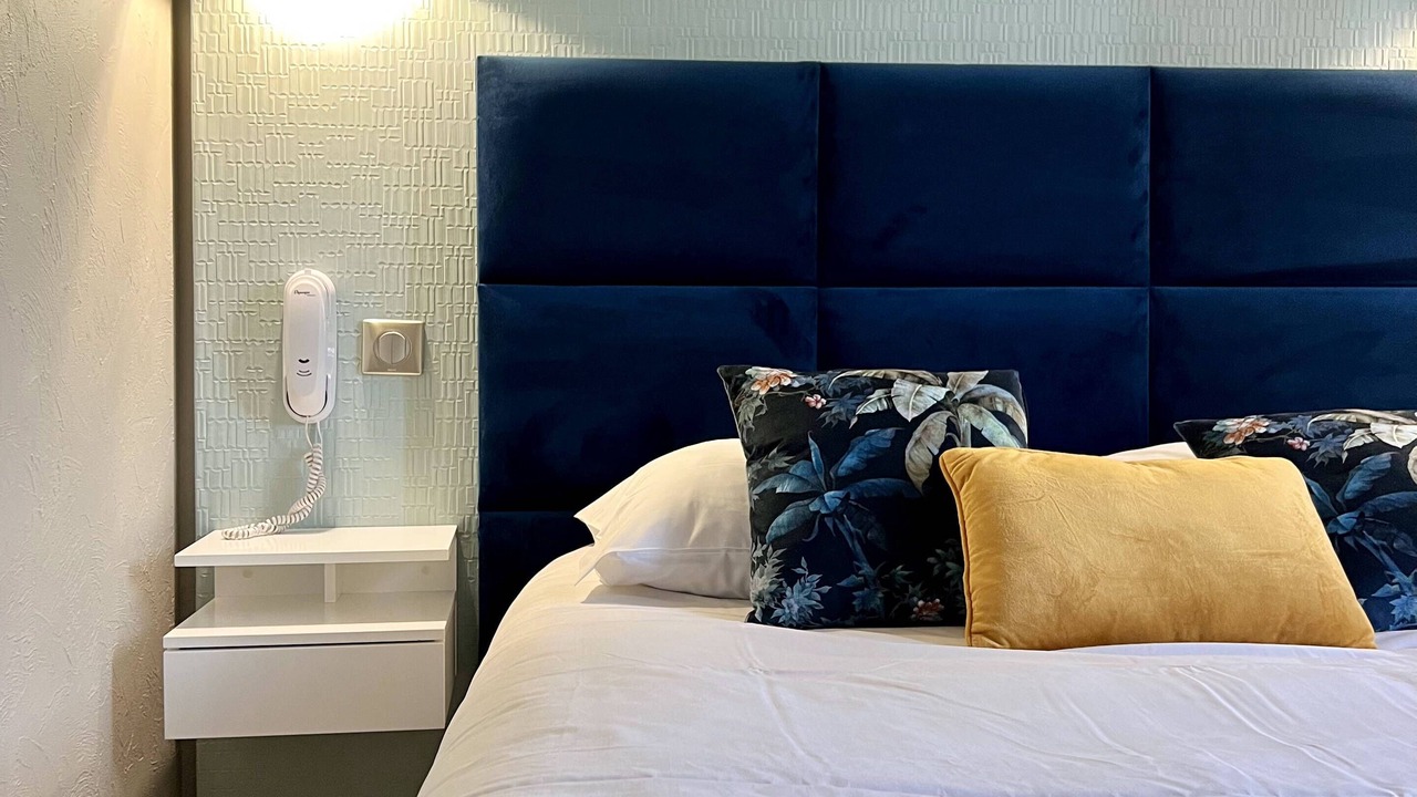 Photo of Bedroom in Mandelieu-la-Napoule Beach