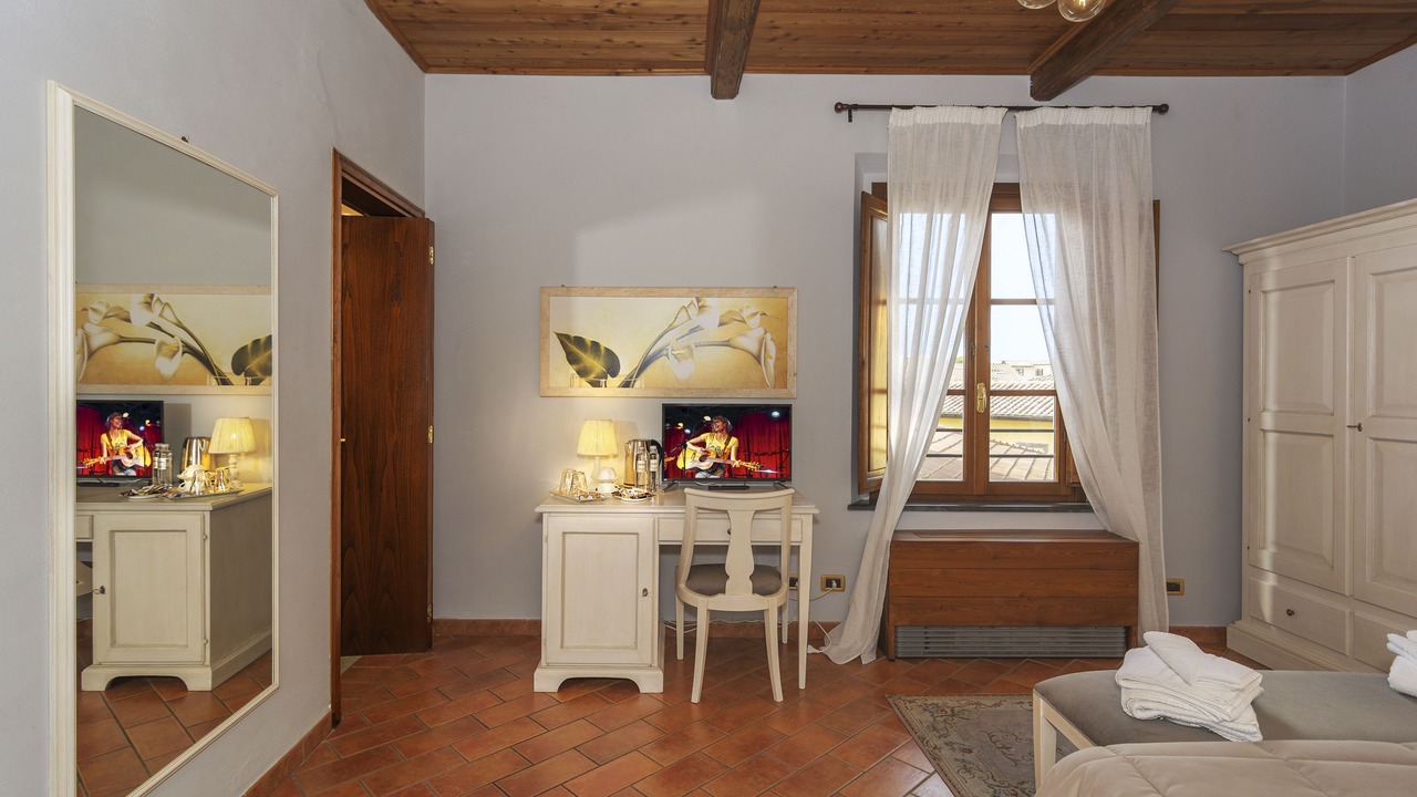 Photo of Bedroom in Pisa City Centre