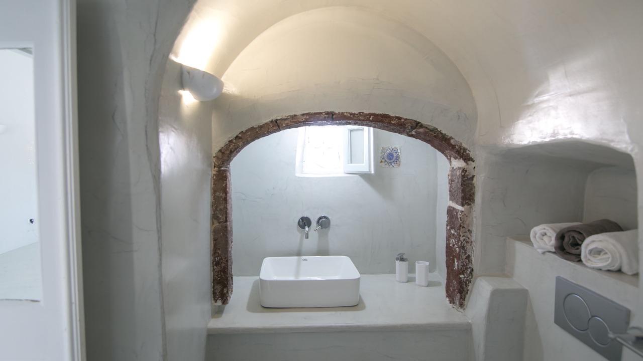 Photo of Bathroom in Oia