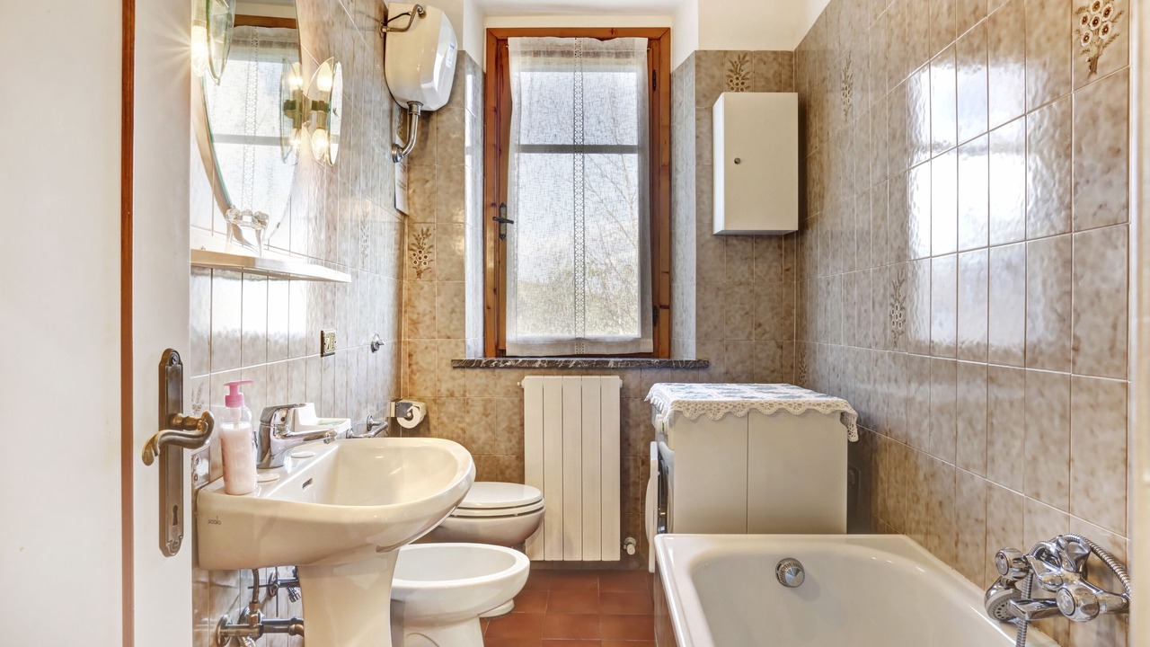 Photo of Bathroom in Gaiole in Chianti