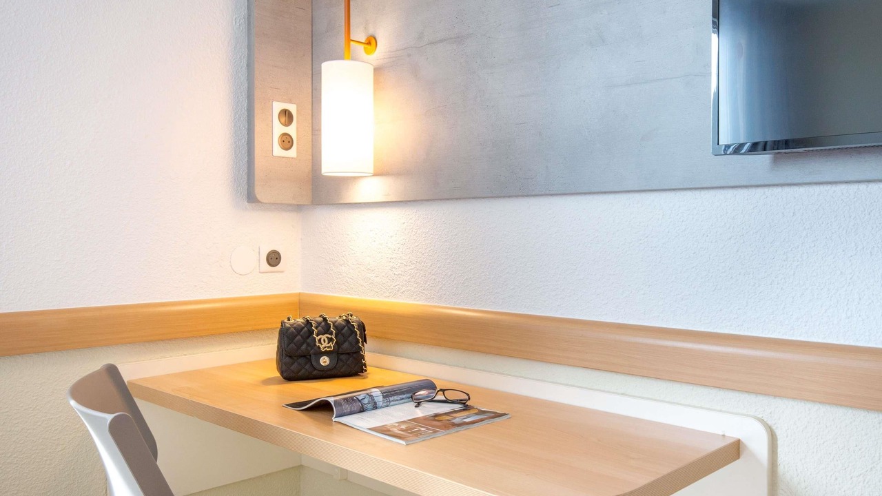 Photo of Bedroom in Saint-Raphael