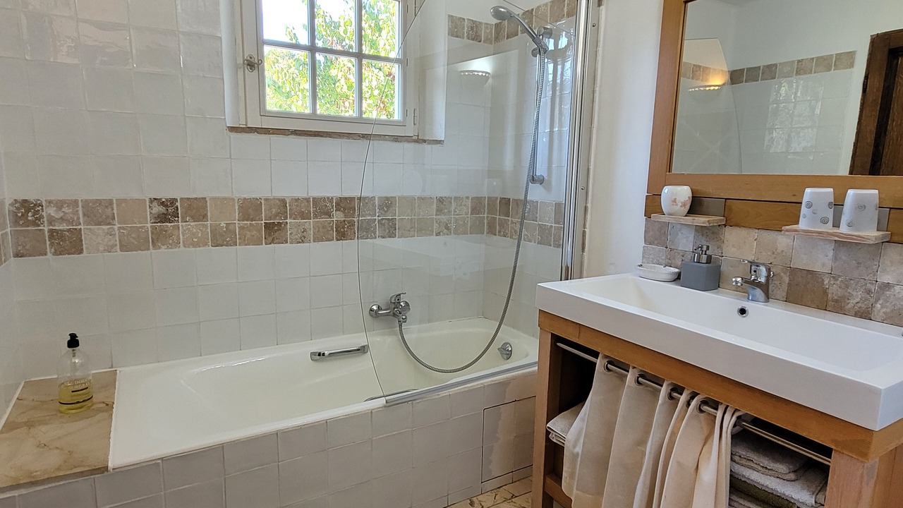 Photo of Bathroom in Tourrettes
