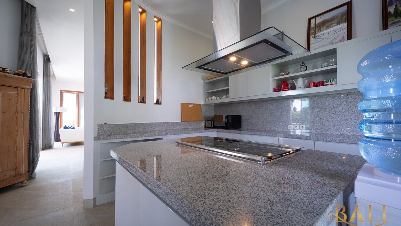 Photo of Kitchen in Umeanyar