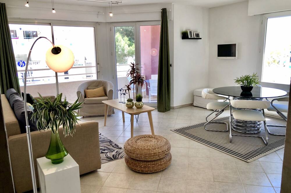 Photo of Livingroom in Frejus Port