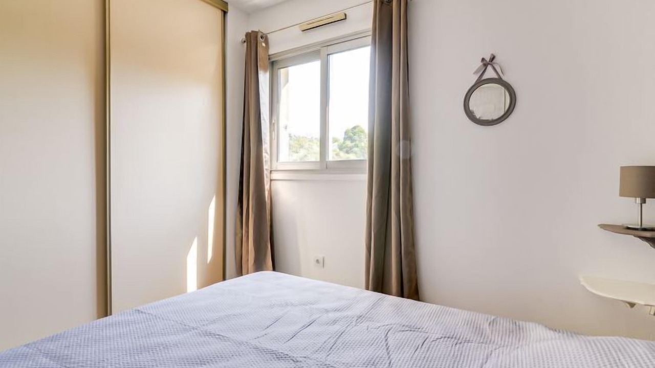 Photo of Bedroom in Golfe Juan
