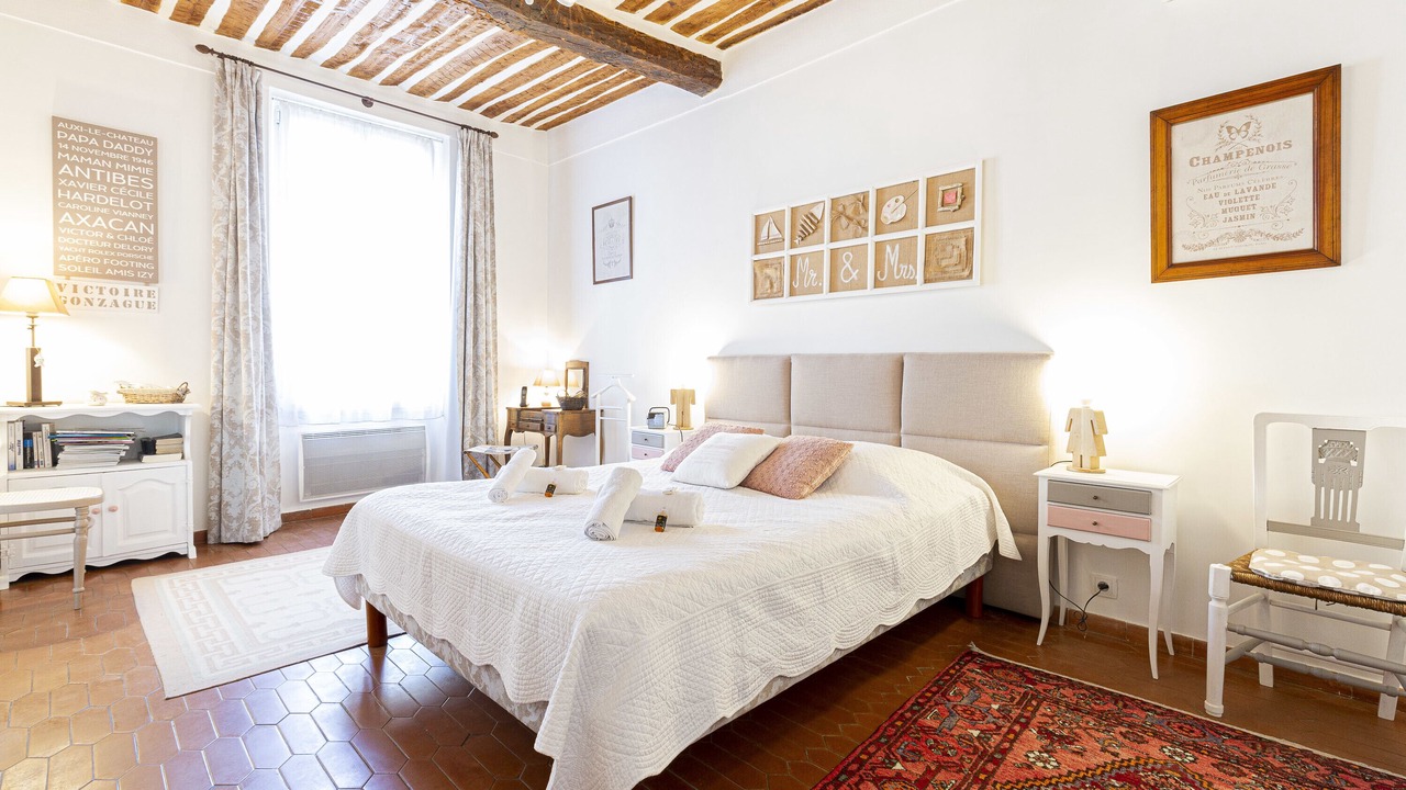 Photo of Bedroom in Antibes Old Town
