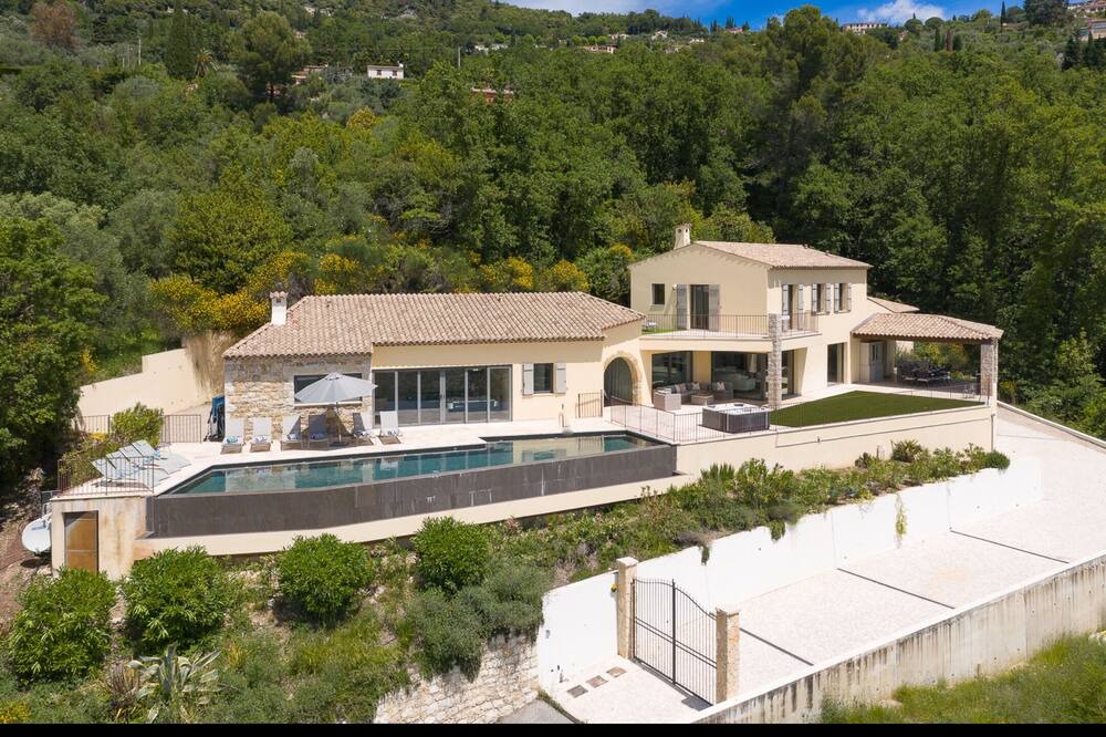 Photo of Outdoor in Speracedes