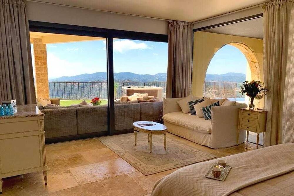 Photo of Bedroom in Speracedes