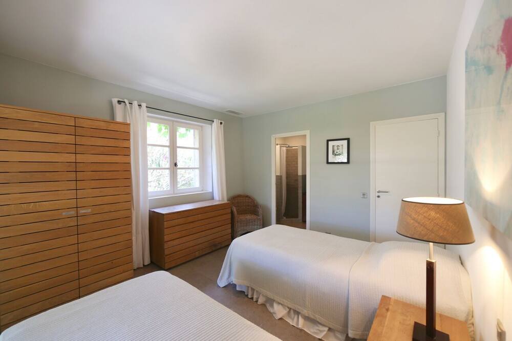 Photo of Bedroom in Saint-Tropez City Centre