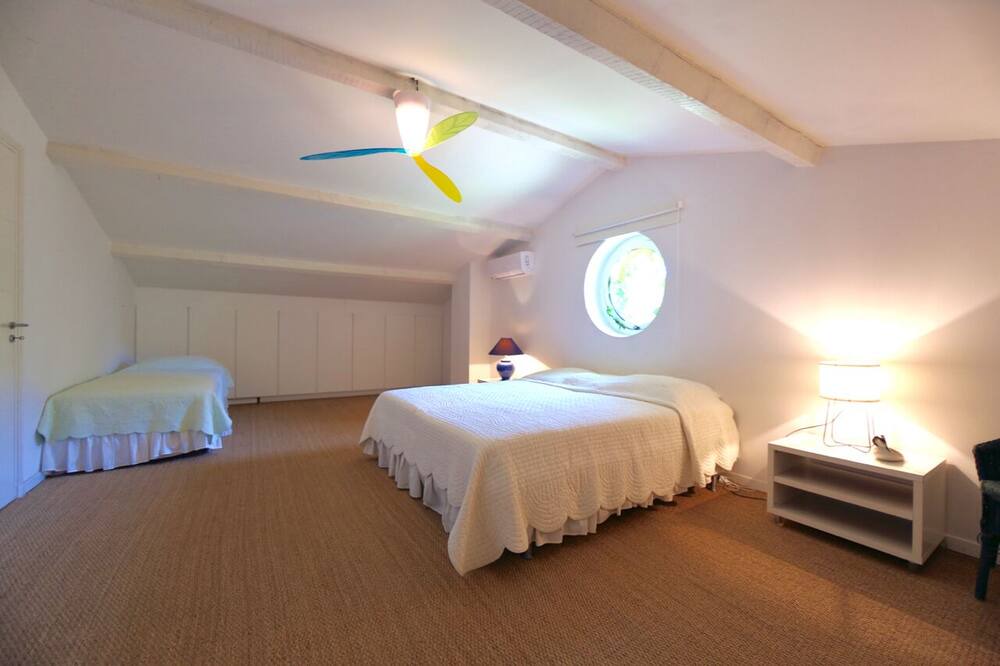 Photo of Bedroom in Saint-Tropez City Centre