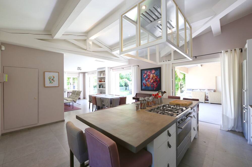 Photo of Kitchen in Saint-Tropez City Centre