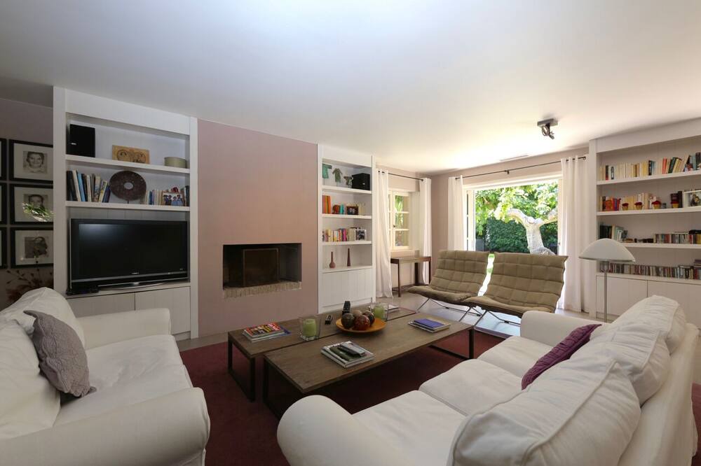 Photo of Livingroom in Saint-Tropez City Centre