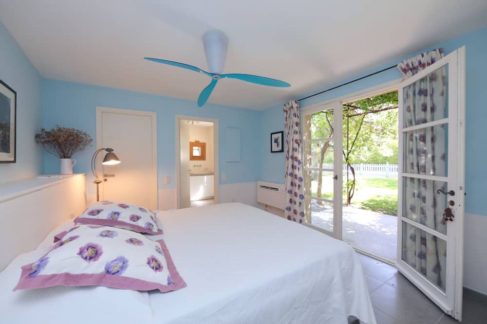 Photo of Bedroom in Saint-Tropez City Centre