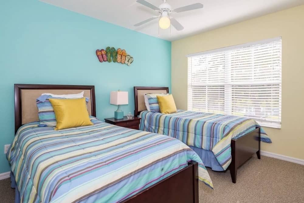 Photo of Bedroom in Venetian Bay Villages