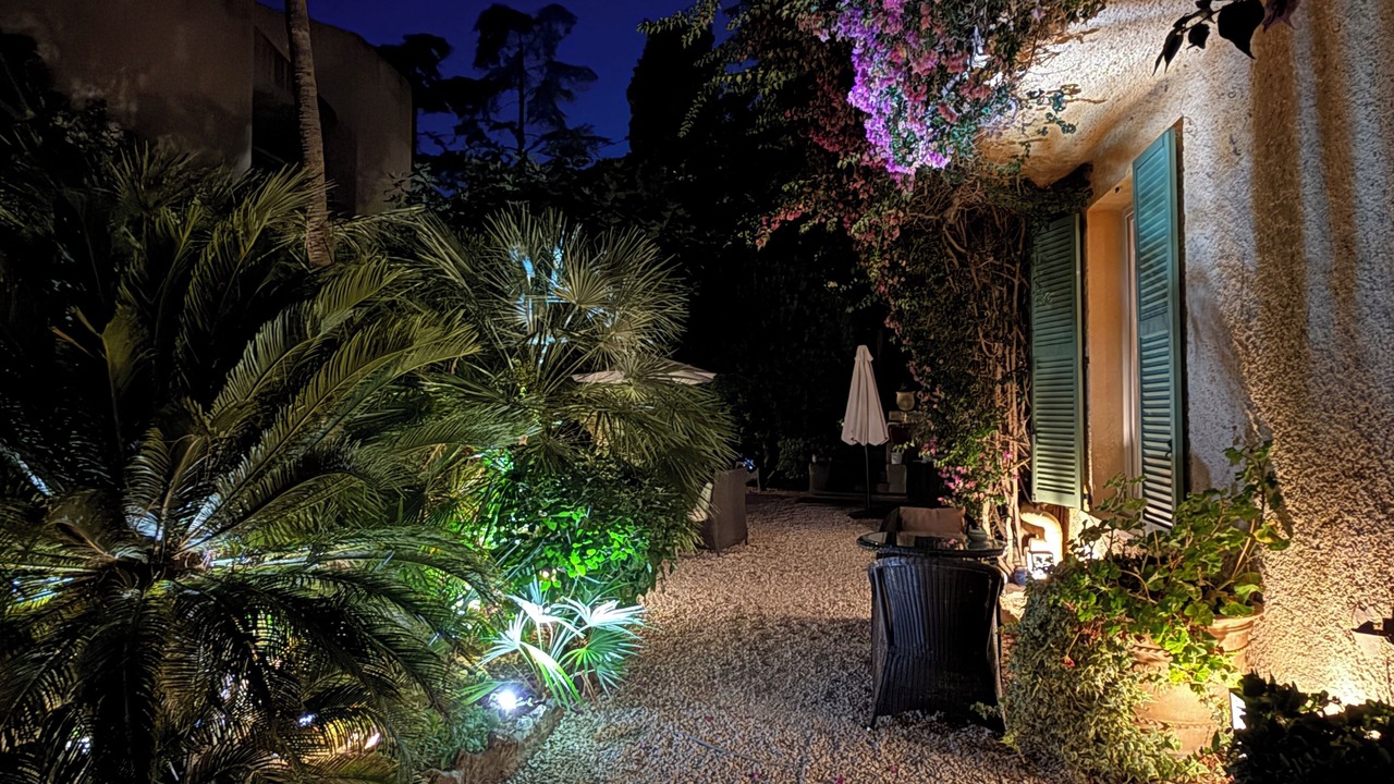 Photo of Outdoor in Riou - Petit Juas - Av de Grasse