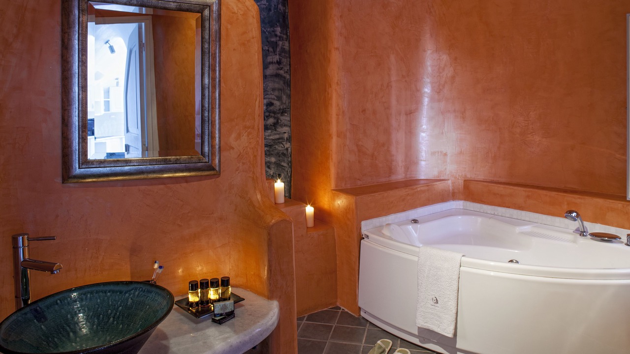 Photo of Bathroom in Fira