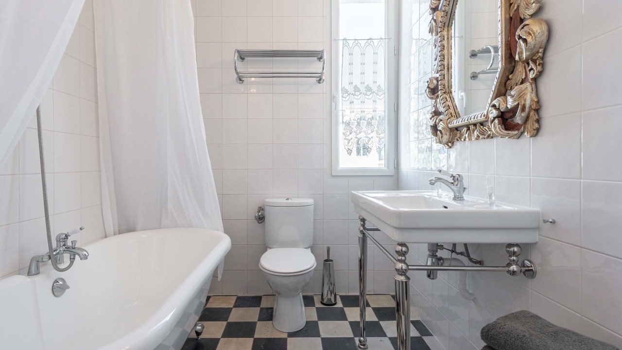 Photo of Bathroom in Juan-les-Pins