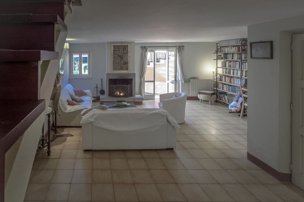 Photo of Livingroom in Camaiore