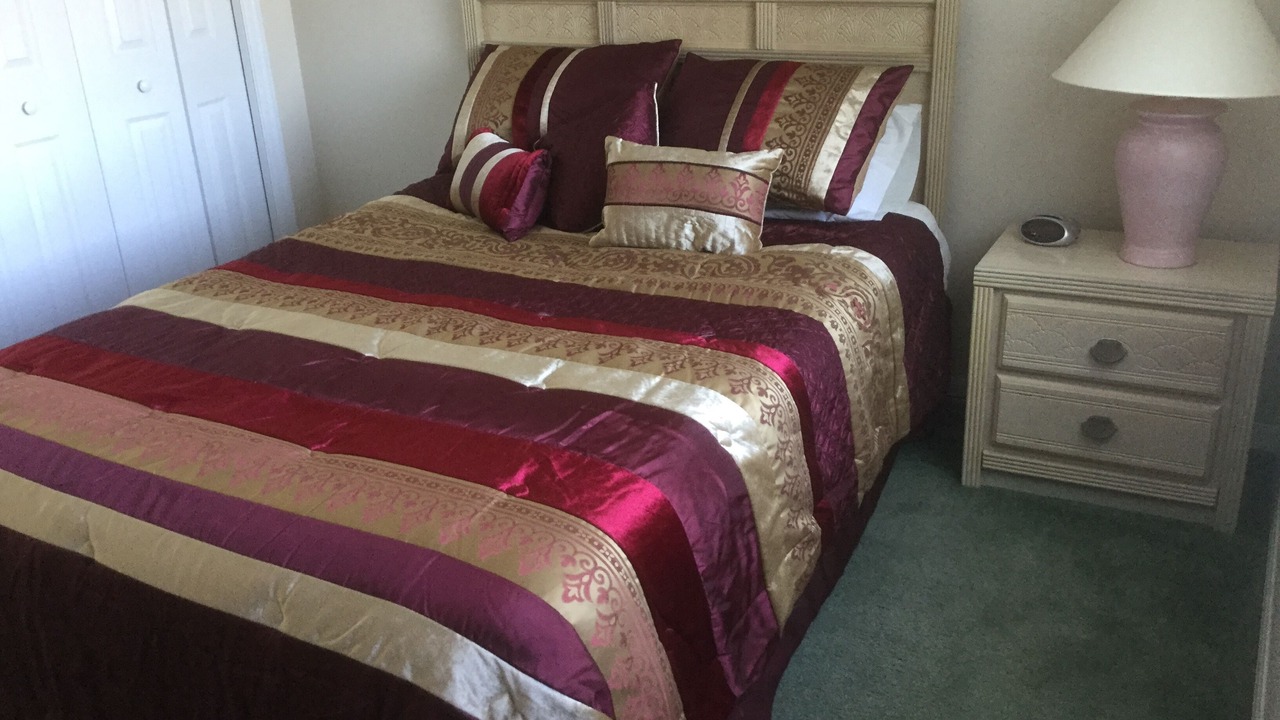 Photo of Bedroom in Sunset Lakes