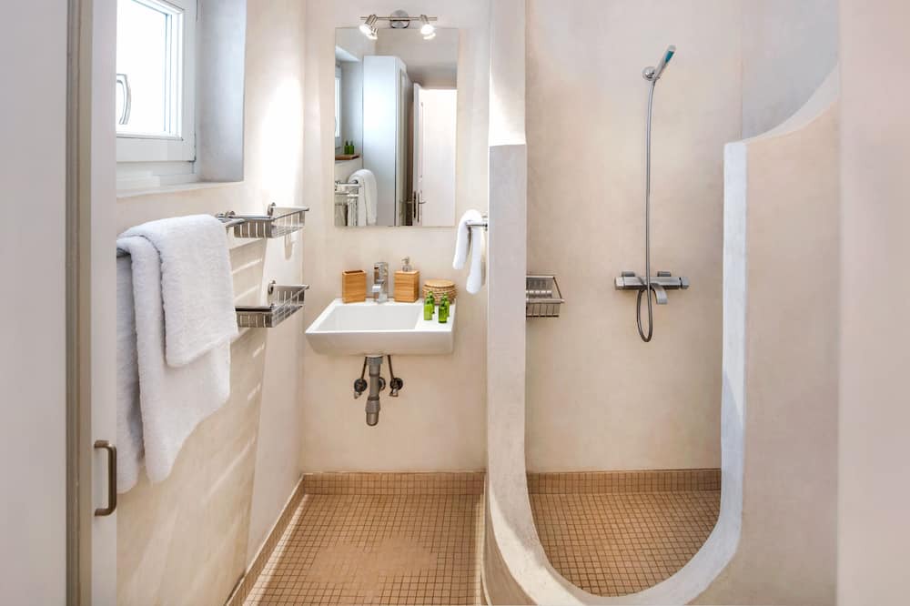 Photo of Bathroom in Karterados