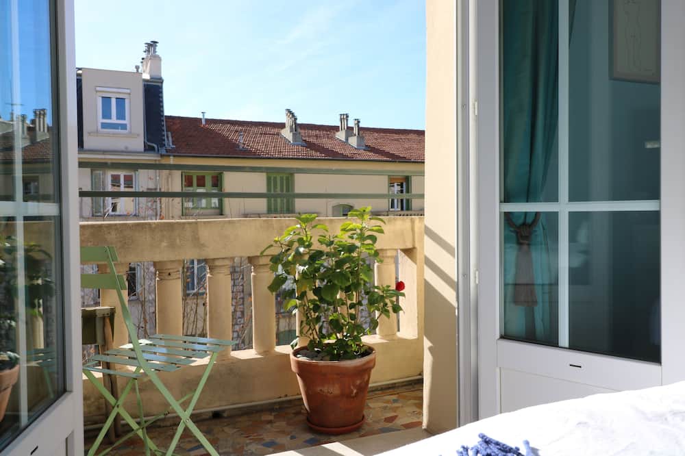 Photo of Patio Balcony in Liberation