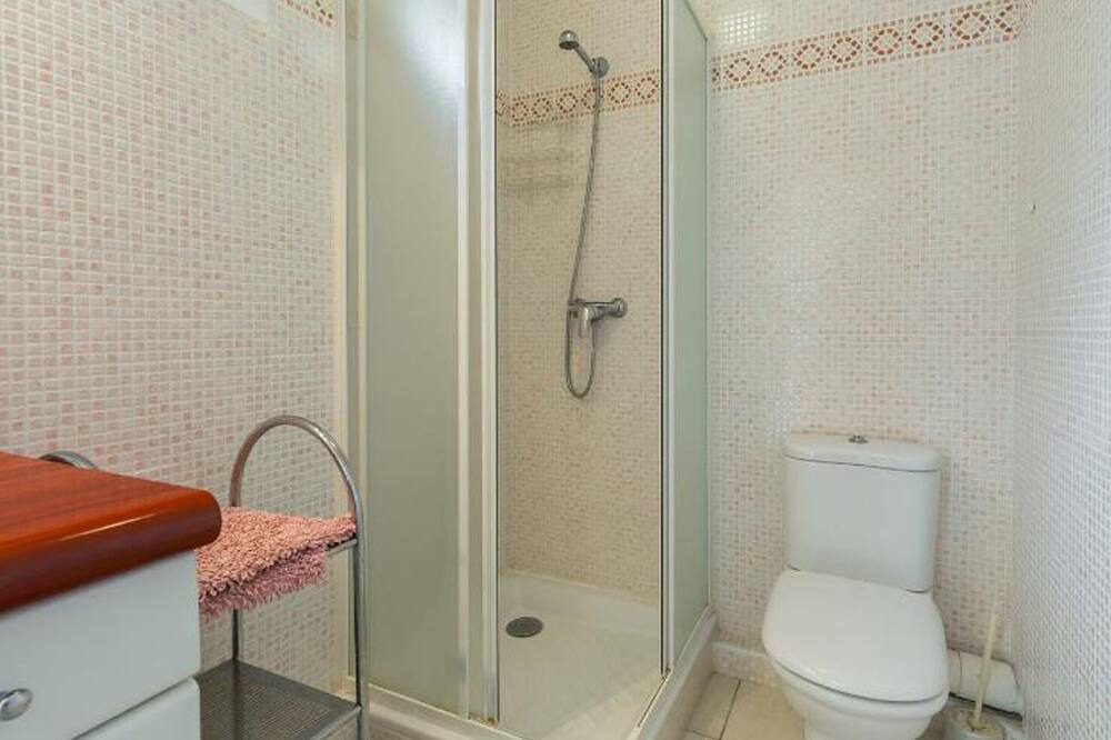 Photo of Bathroom in Riou - Petit Juas - Av de Grasse