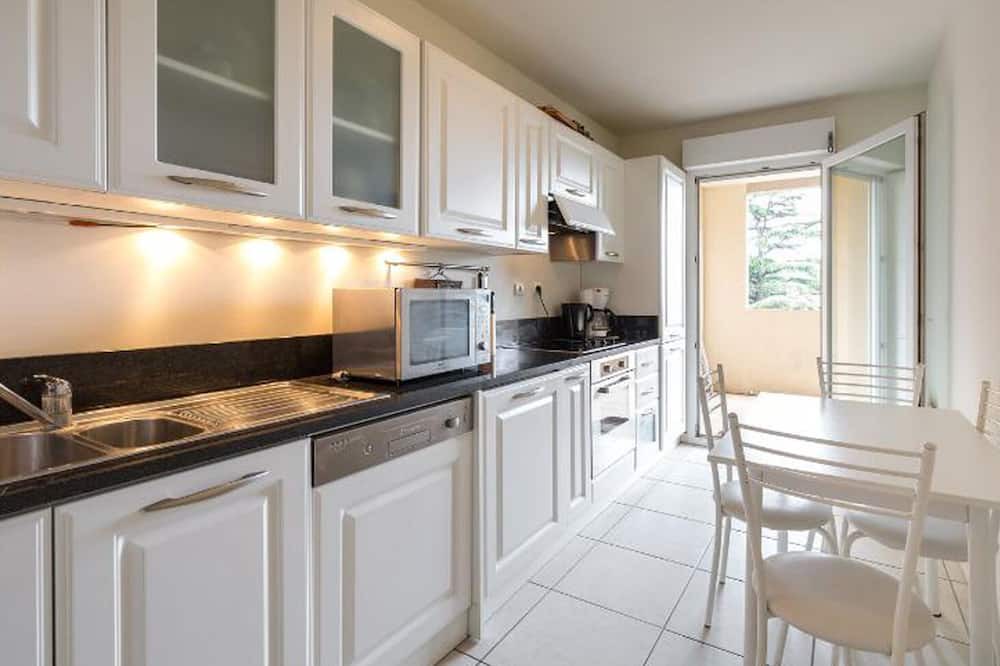 Photo of Kitchen in Riou - Petit Juas - Av de Grasse