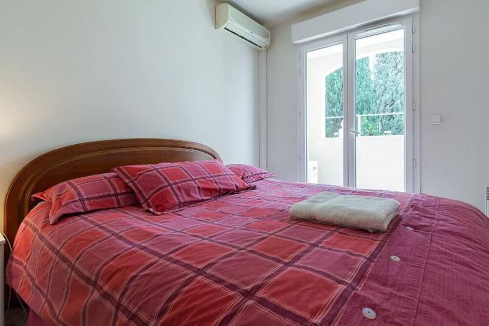 Photo of Bedroom in Riou - Petit Juas - Av de Grasse